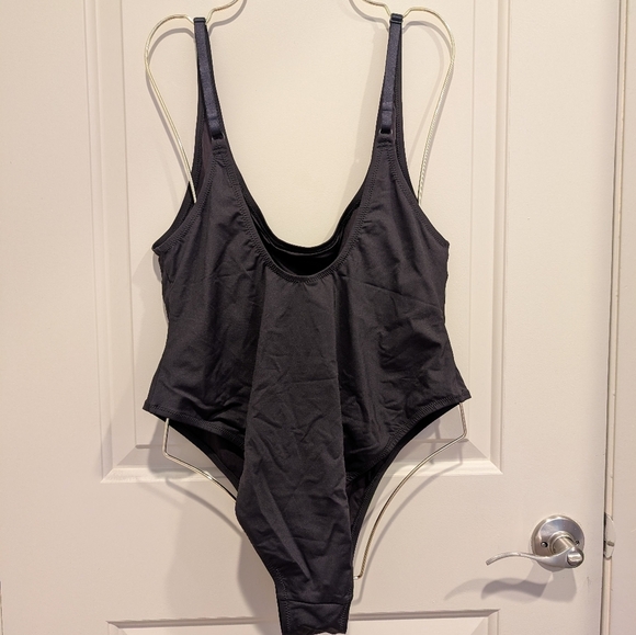 NWT SKIMS Signature Swim SCOOP NECK ONE PIECE Black Onyx 3X - Picture 3 of 7